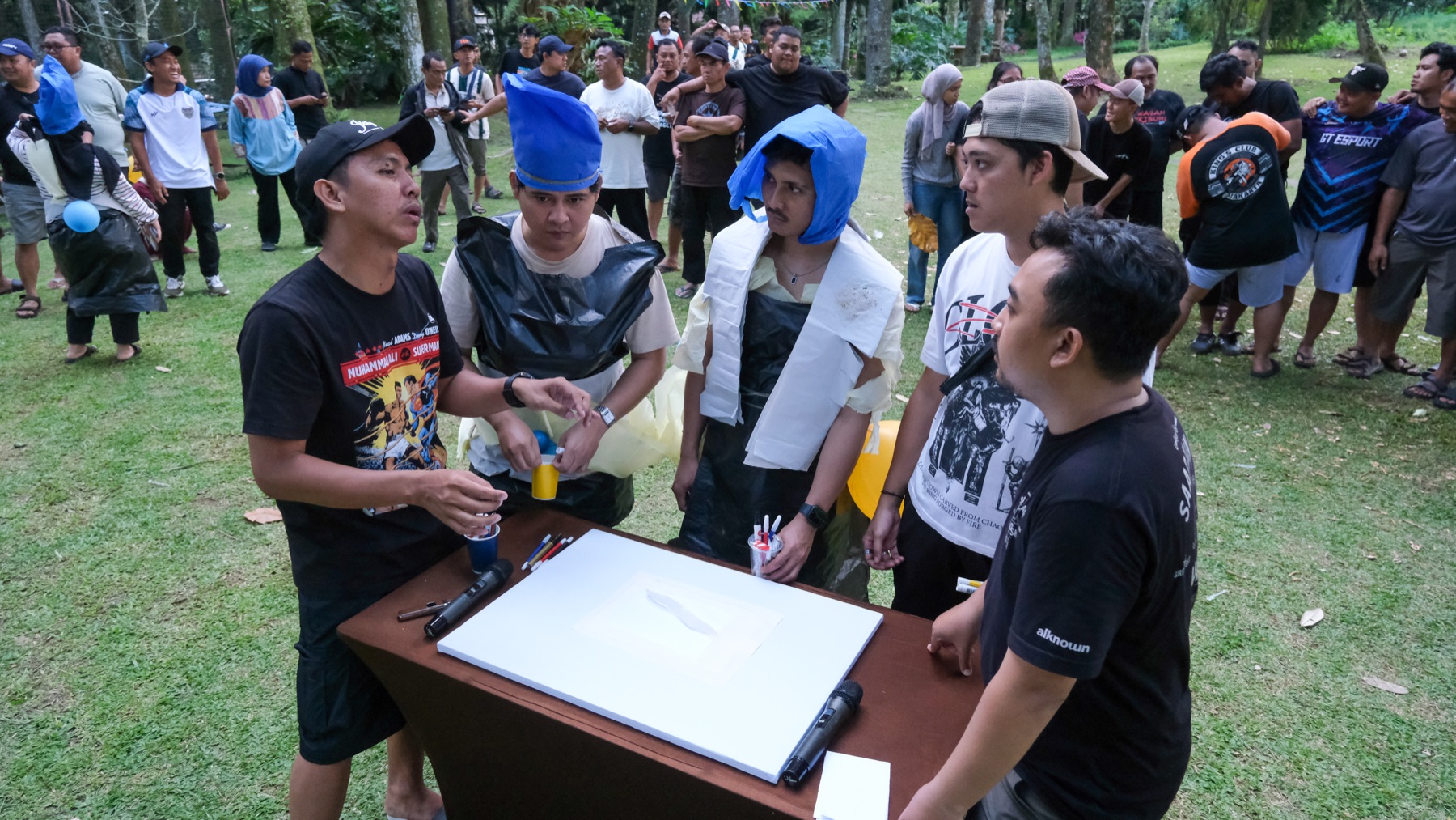 AIUEO team building